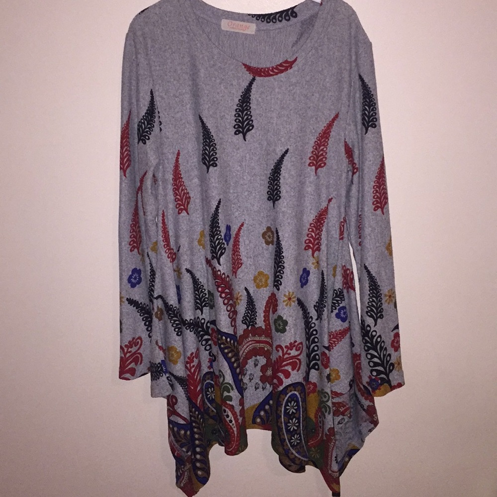 Flowy asymmetrical long sleeve paisley dress